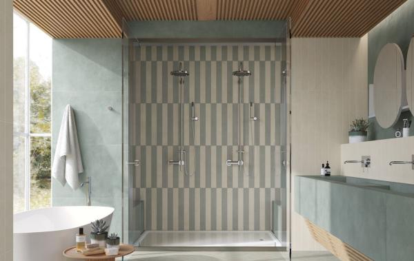 Blau-weißes Badezimmer